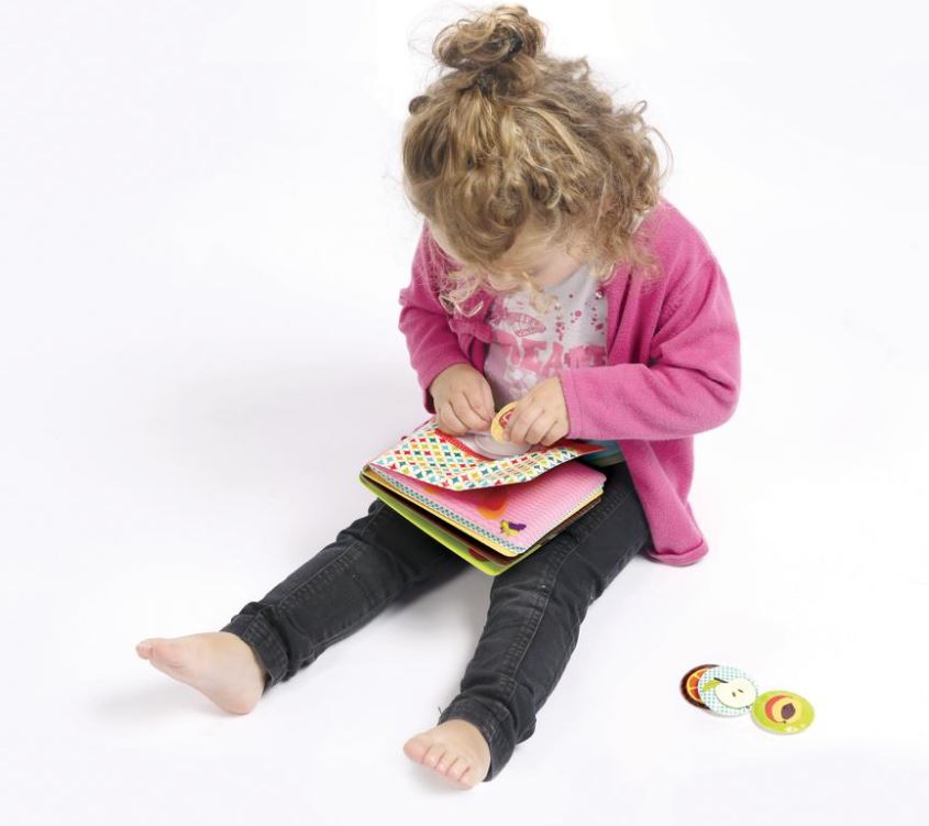 Jc22 Ludi Livre Des Odeurs Bebe Jouets Classiques