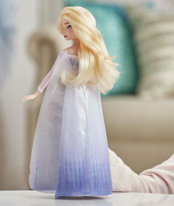 Disney Poupée Elsa La Reine des Neiges : : Jeux et Jouets
