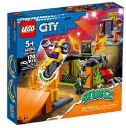 LEGO CITY STUNT - L'AIRE D'ENTRAÎNEMENT DES CASCADEURS #60293