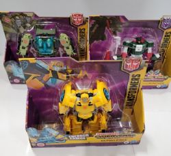 *** TRANSFORMERS CYBERVERSE ULTRA ASST